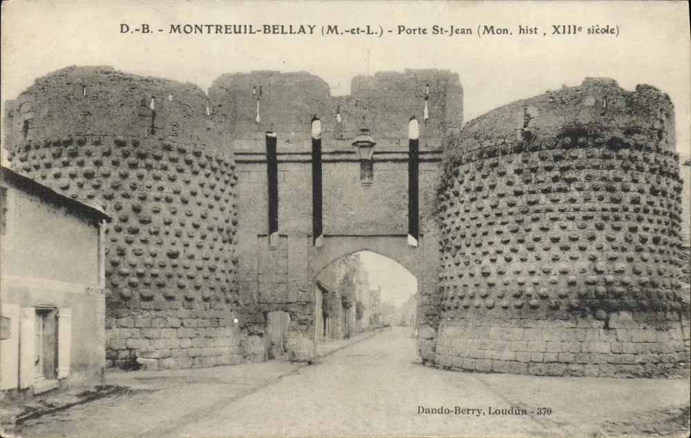 Montreuil-Bellay — Porte Saint-Jean (Historisches Denkmal, 13. Jahrhundert) — Dando-Berry, Loudûn - 370 - Vorderseite