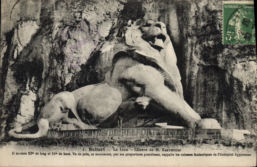 Belfort — O Leão — Obra de M. Bartholdi — 1870-71 - Frente
