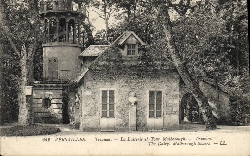 Versailles — Trianon — Die Käserei und Turm Malborough — LL 242 - Vorderseite