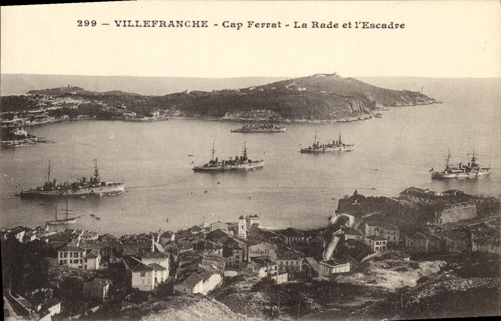 Villefranche - Cap Ferrat - La Rade et l'Escadre — CPHIL-Ausgabe n°299 - Vorderseite