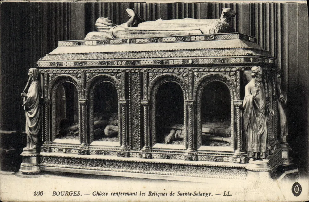 Bourges — Cofre que contiene las Reliquias de Santa Solange — LL. n°136 - Anverso