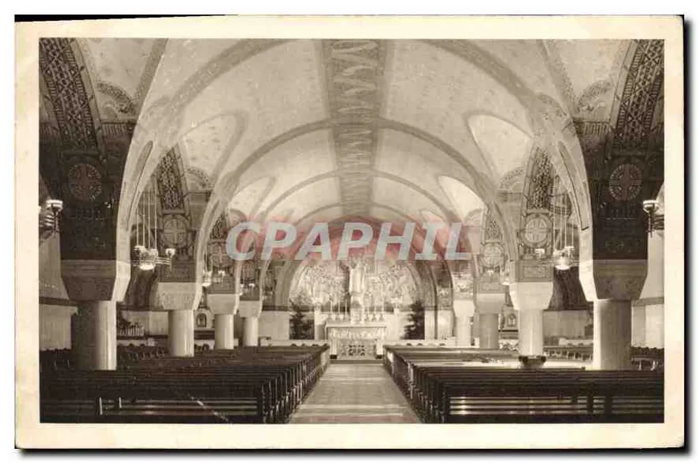 A Cripta — A Basílica de Lisieux — Drager Paris - Frente