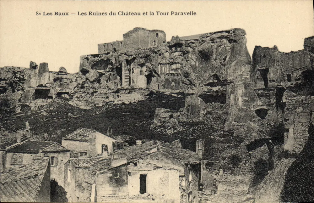 Les Baux — Ruinen des Schlosses und Turm Paravelle — Verleger C. O. L. M. E. C. - Vorderseite
