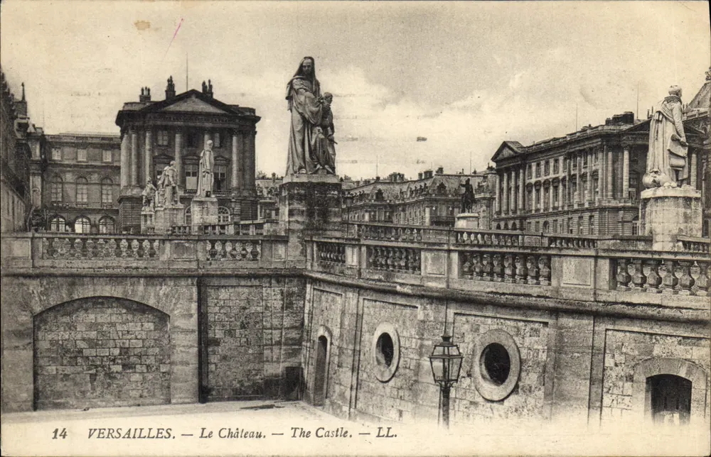 Versailles — O Castelo — LL. — N°14 - Frente