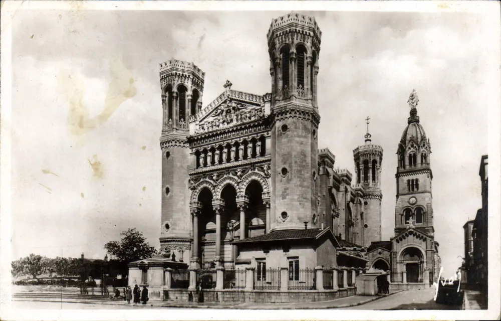Basílica Nossa Senhora de Fourvières — Lyon — Edições de Arte 'Yves N.' - Frente