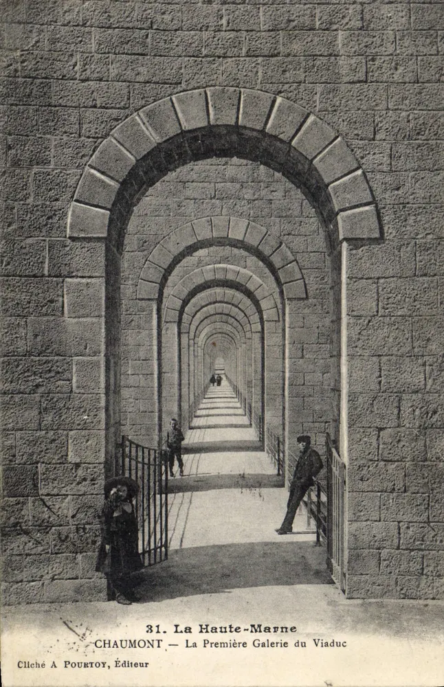 Chaumont — Die erste Galerie des Viadukts — La Haute-Marne — Foto von A Pourtoy, Verlag - Vorderseite