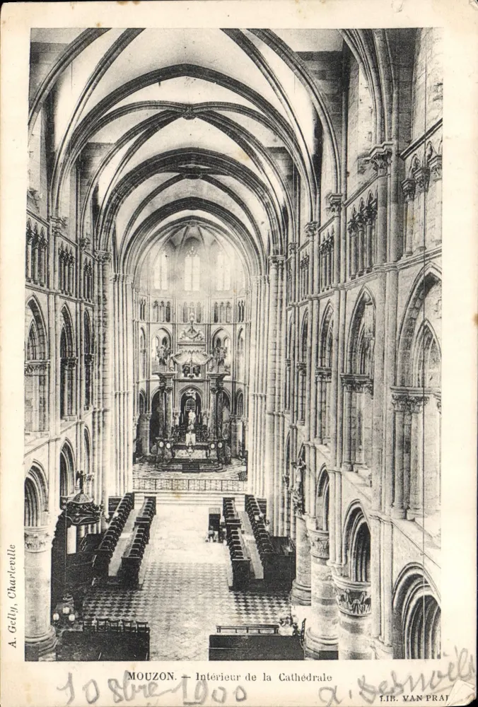 Mouzon — Interior da Catedral — A. Gelly, Charleville, Lib. Van Praij - Frente