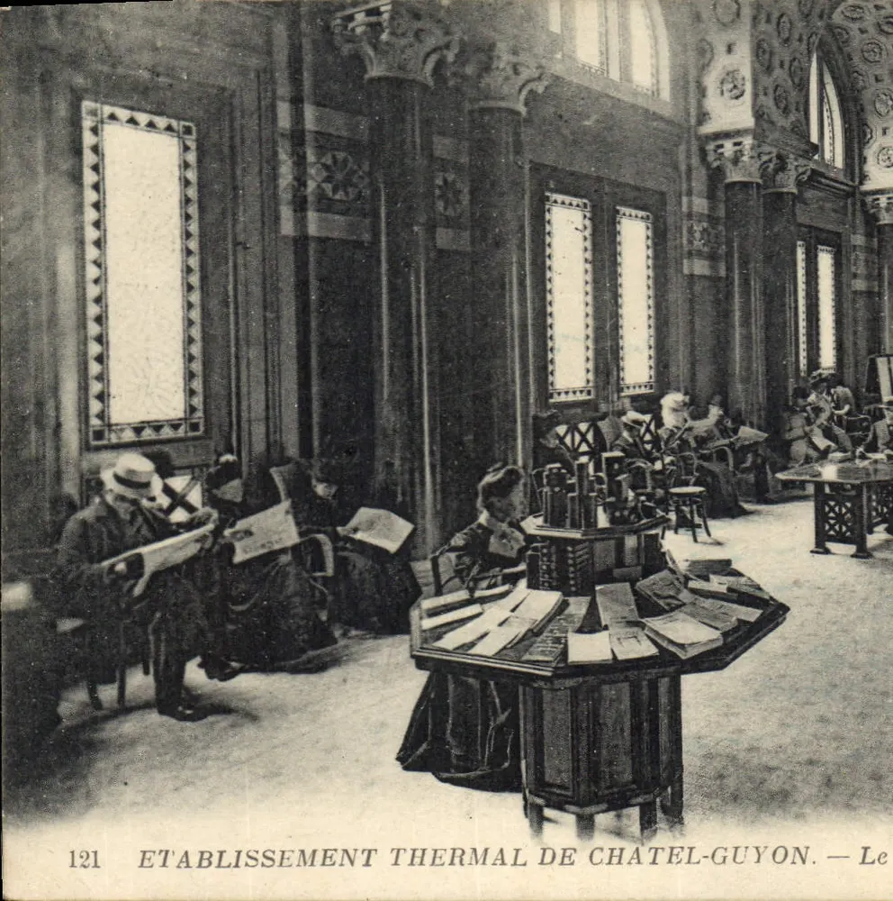 Estabelecimento Termal de Châtel-Guyon — O - Frente