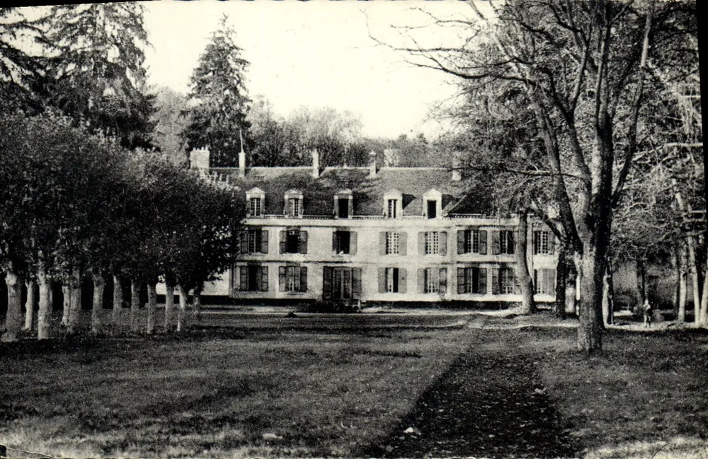Schloss des Prieuré — Forêt de Fontainebleau — Verlag L.M. Hachette - Vorderseite
