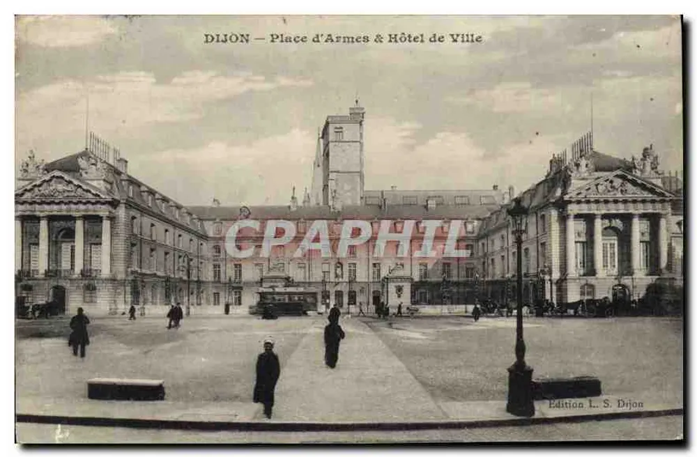 Dijon — Place d'Armes & Hôtel de Ville — Edition L. S. Dijon - Vorderseite