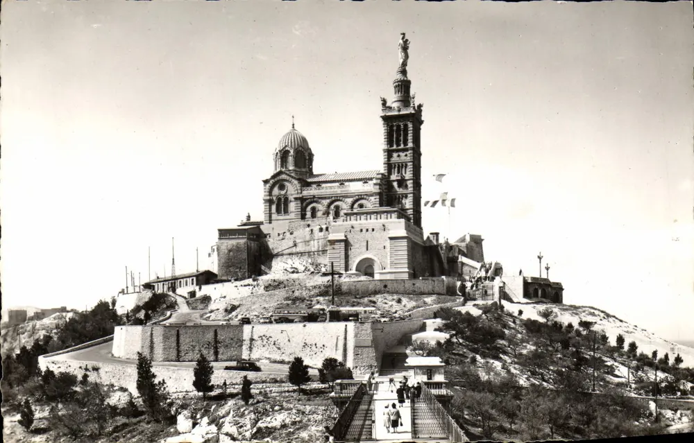 Basilika Notre-Dame de la Garde — Marseille — Verlag Le Carrefour du Monde - Vorderseite