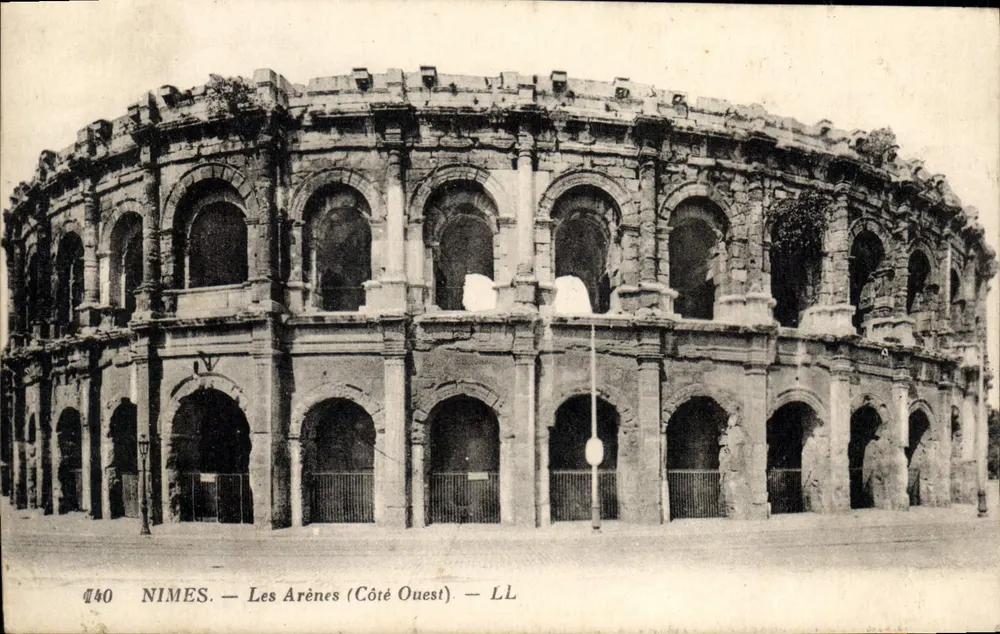 Nîmes — As Arênes (Lado Oeste) — LL - Frente