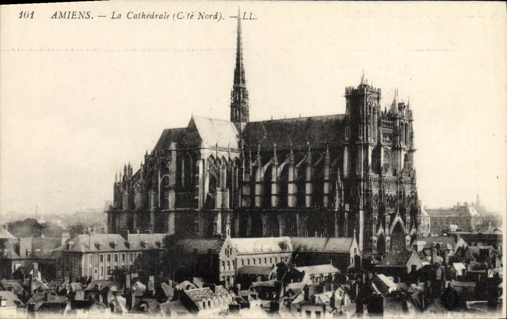 Amiens — A Catedral (Cité Nord) — LL. - Frente