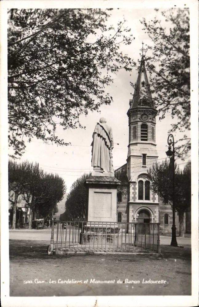 Gap - Les Cordeliers und Denkmal des Barons Ladoucette - Vorderseite