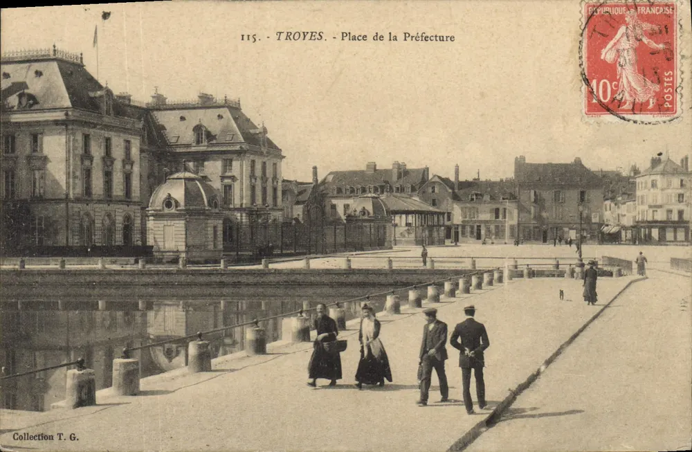 Troyes - Place de la Préfecture — Coleção T. G. — n° 115 - Frente