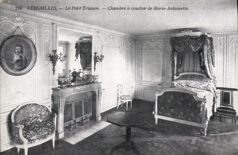 Versailles — Le Petit Trianon — Schlafzimmer von Marie-Antoinette. - Vorderseite