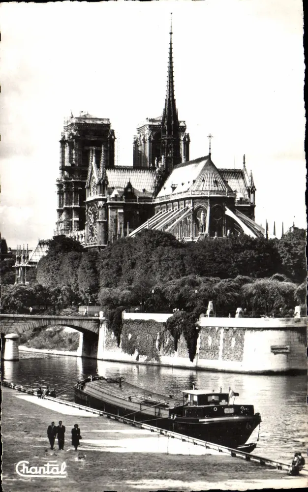 Notre-Dame de Paris — vista desde a Sena — Chantal - Frente