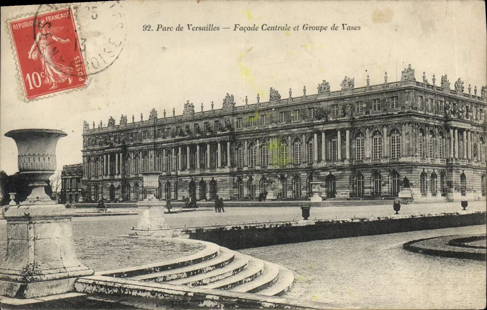 Parc de Versailles — Facha Central e Grupo de Vasos — Editor não visível, n° 92 - Frente