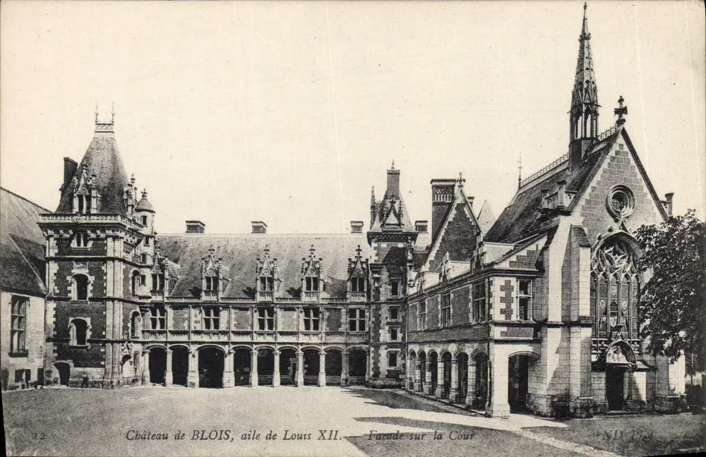 Schloss BLOIS, Flügel von Louis XII — Fassade zum Innenhof — ND 1901 - Vorderseite