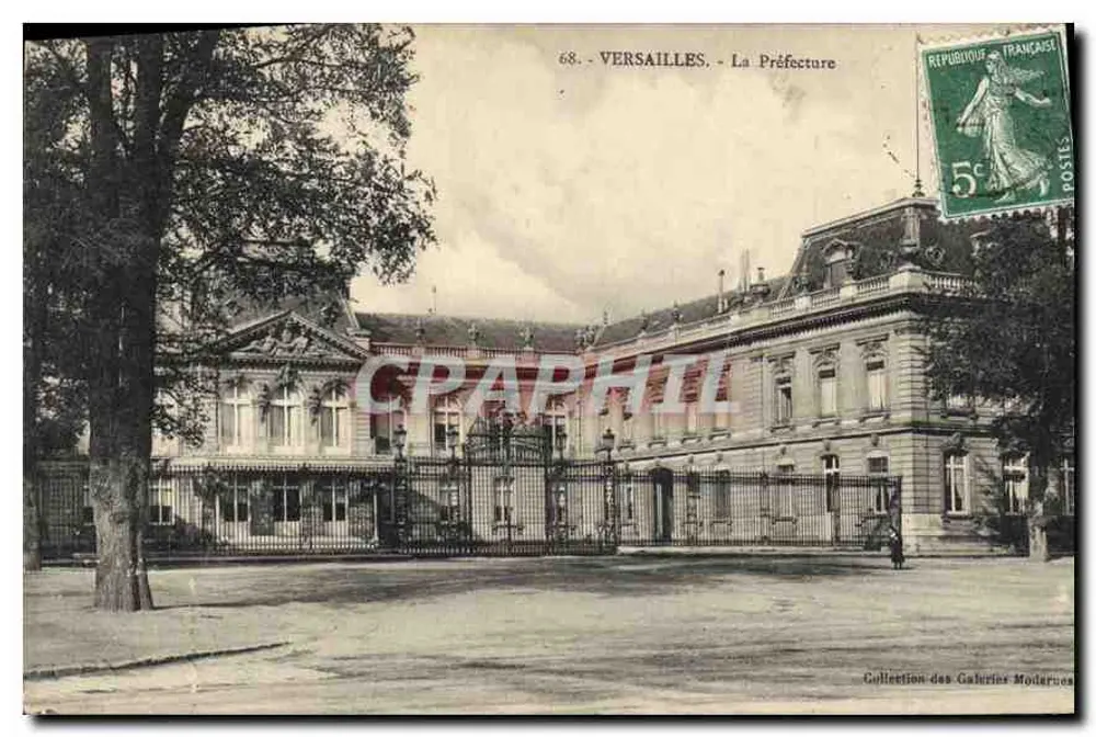 Versailles - A Prefeitura — Coleção das Galerias Modernas, n° 68 - Frente