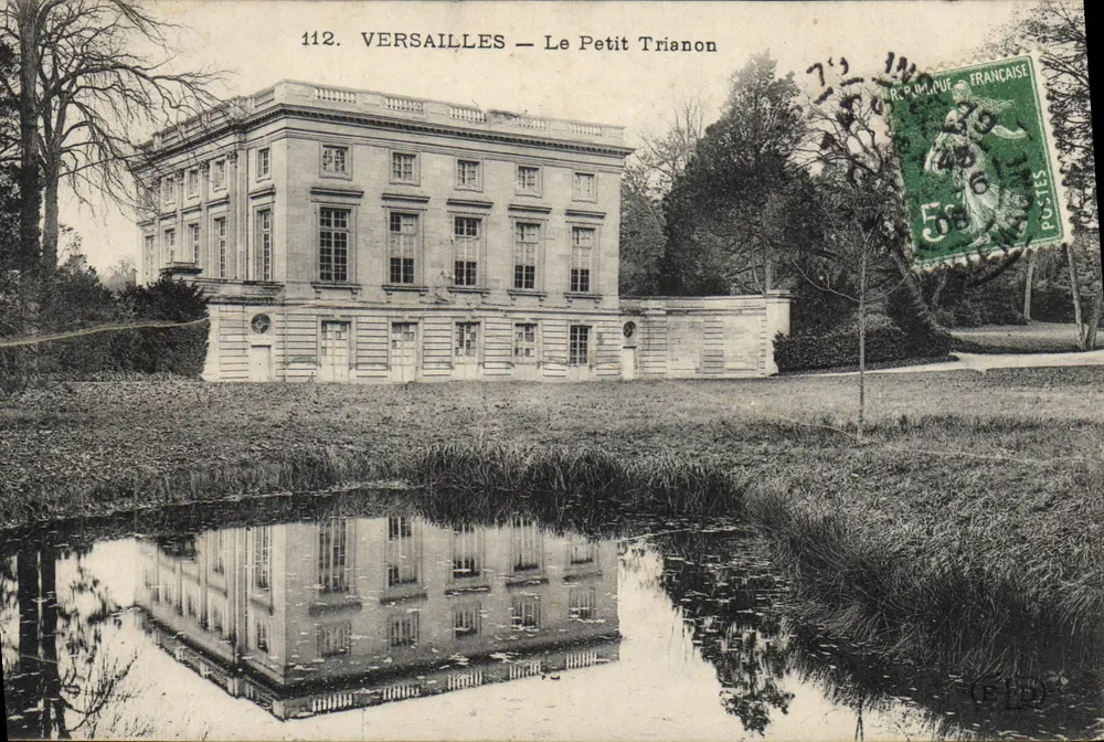 Versailles — O Petit Trianon — Editor desconhecido, n° 112 - Frente