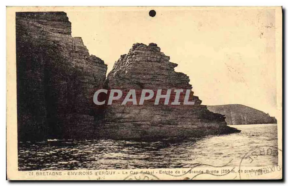 Bretagne - Umgebung von Erquy - Cap Frébail - Eingang zur Großen Höhle (250 m. Tiefe) - Vorderseite