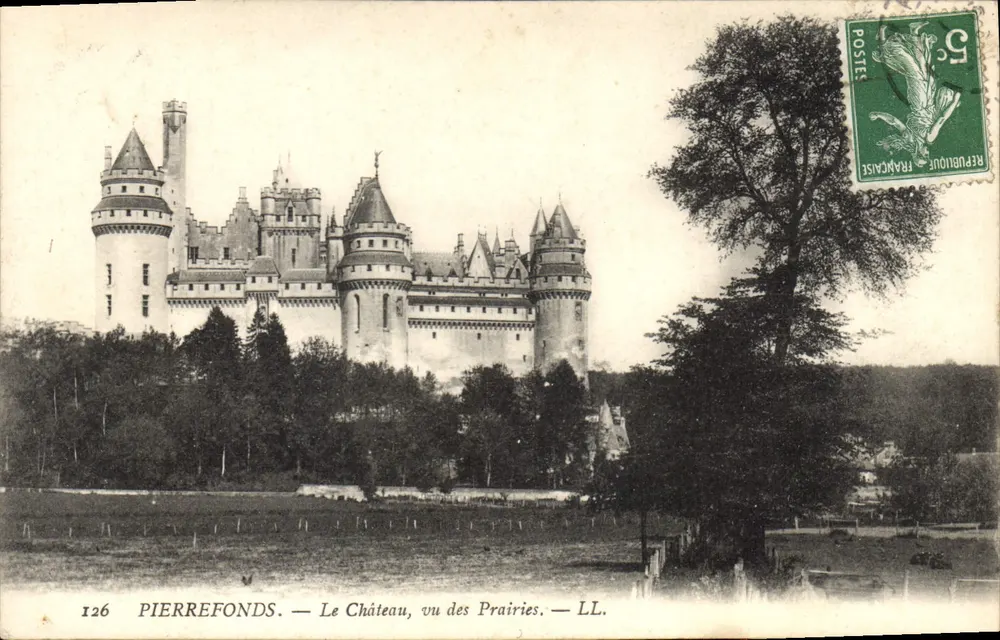 PierreFonds — O Castelo, visto das Pradarias — LL. — N°126 - Frente