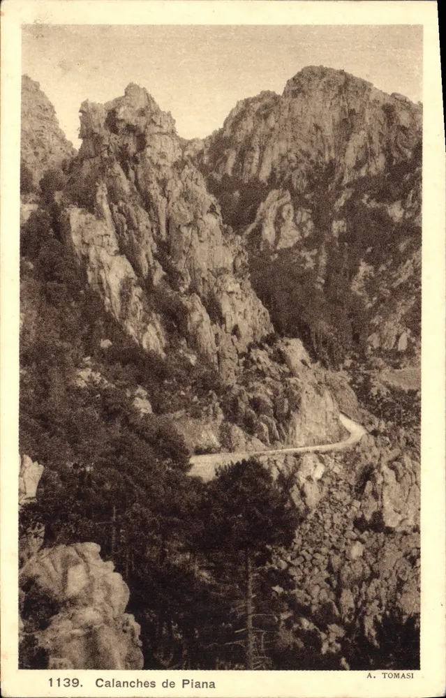 Calanches de Piana — vista panorâmica das falésias e estrada — A. Tomasi, n° 1139 - Frente