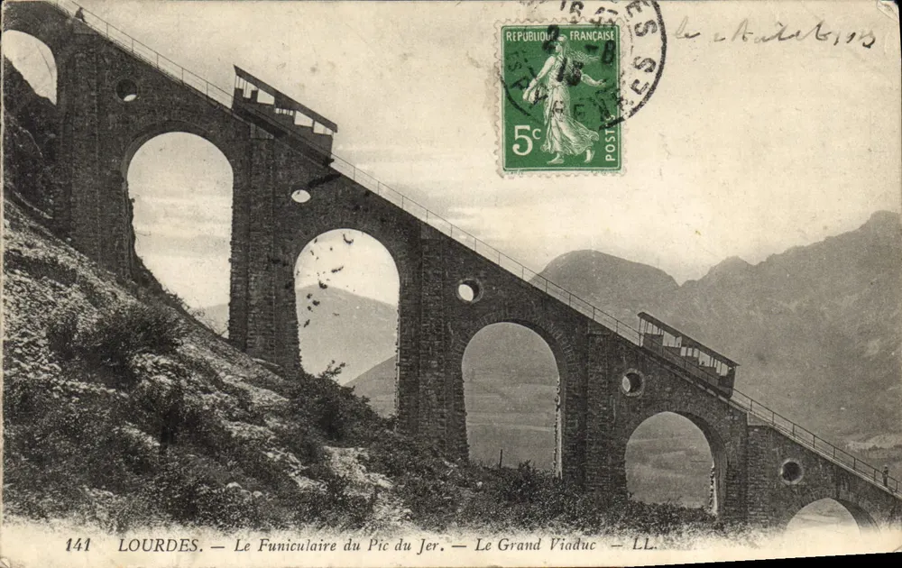 Lourdes — O Funicular do Pic du Jer — O Grande Viaduto — LL. — N° 141 - Frente