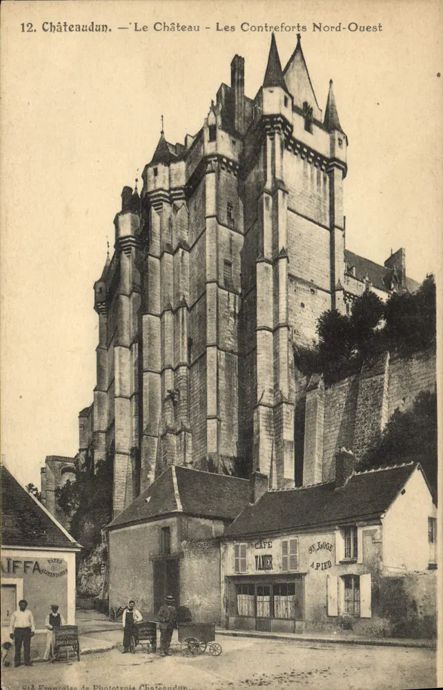 Châteaudun — Das Schloss — Die Nordwest-Unterstützungen — SIA Française de Phototypie Châteaudun, Nr. 12 - Vorderseite