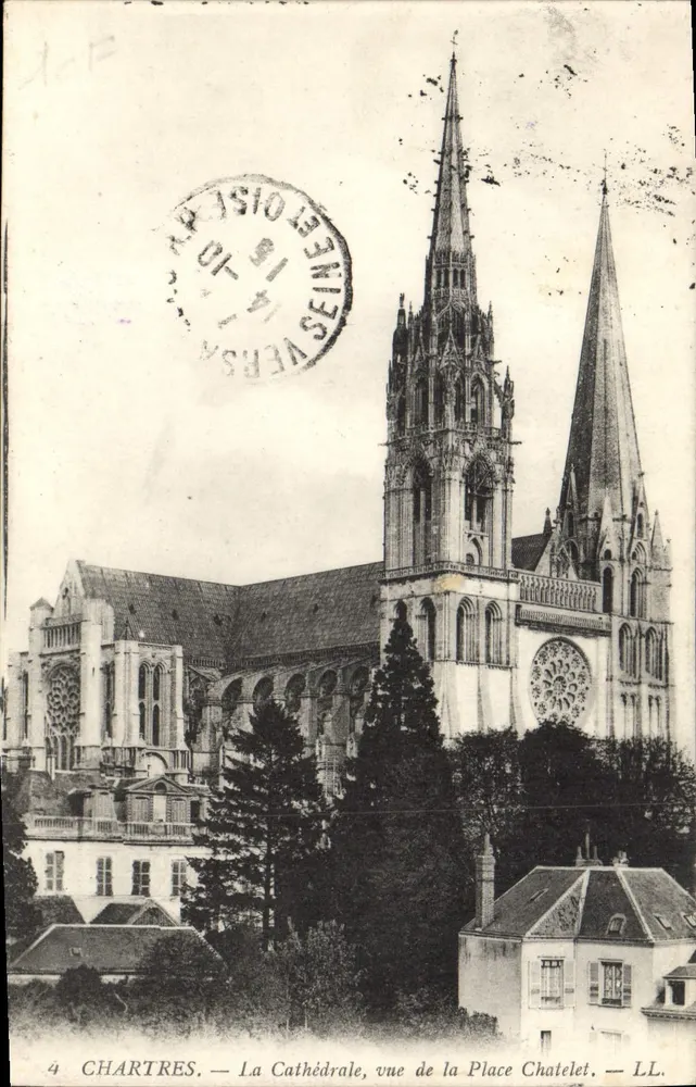 Chartres — Die Kathedrale, Ansicht von der Place Chatelet — LL. - Vorderseite