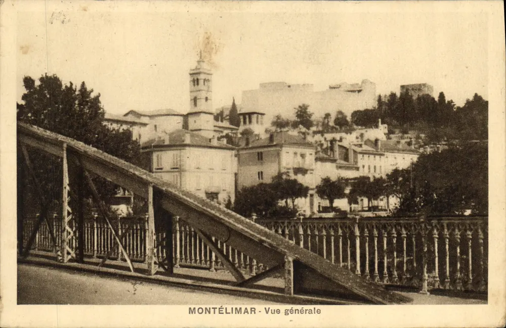 Montélimar — Vista geral — Foto Martin Montélimar - Frente