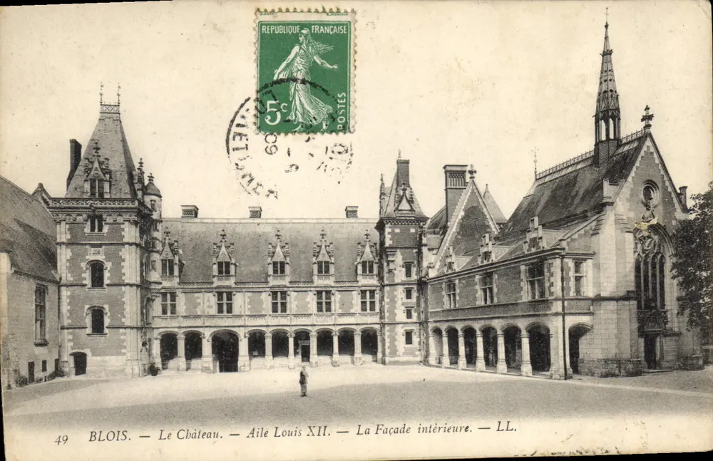 Blois — Das Schloss — Flügel Louis XII — Die Innenfassade — LL. - Vorderseite