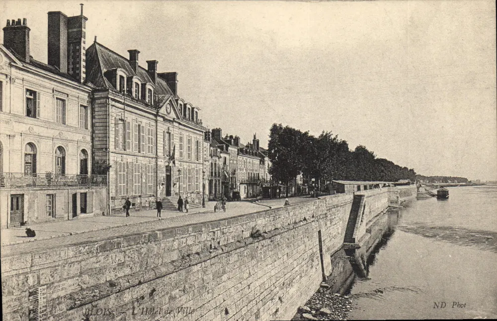 Blois — O Hotel de Ville — ND Phot - Frente