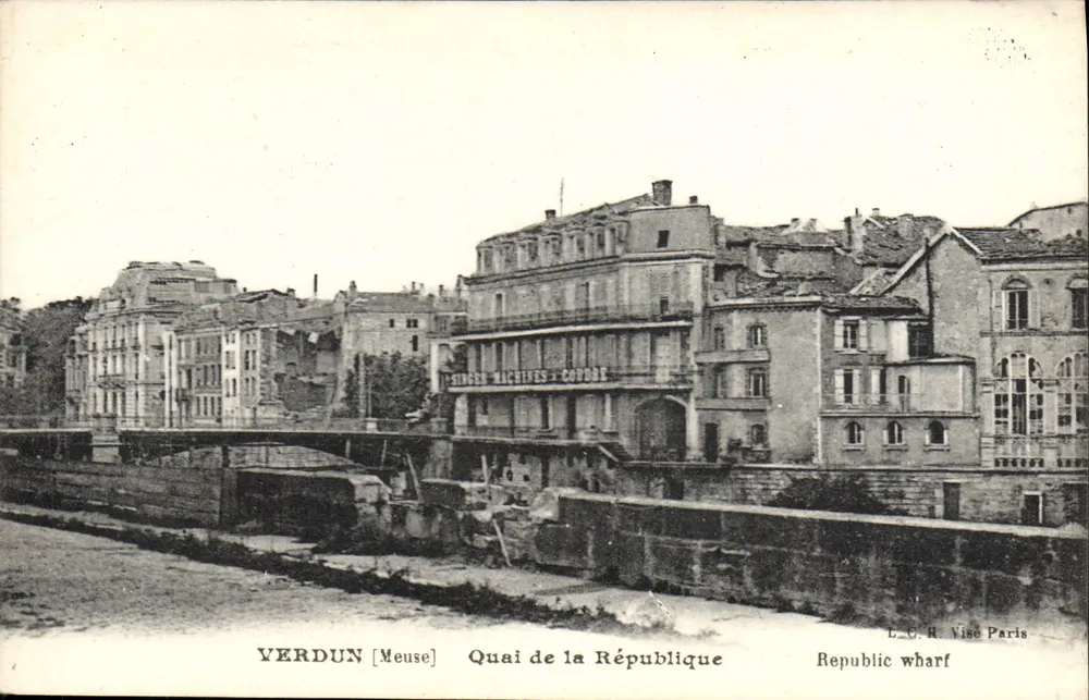 Verdun (Meuse) — Quai de la République — L.C.R. Vise Paris - Frente