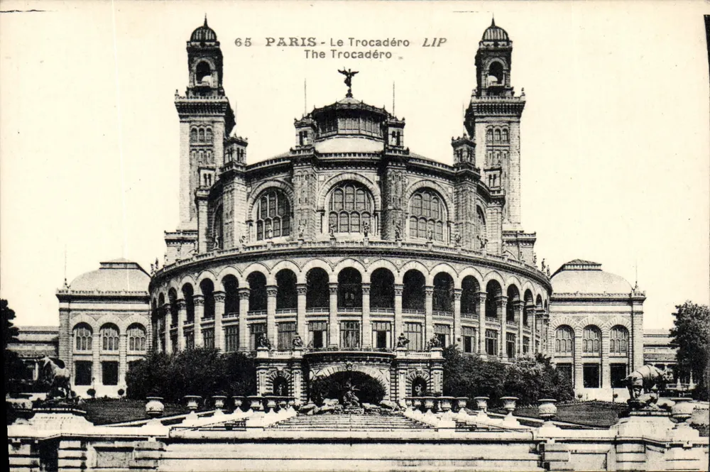 Paris - O Trocadéro — editor LIP, n° 65 - Frente