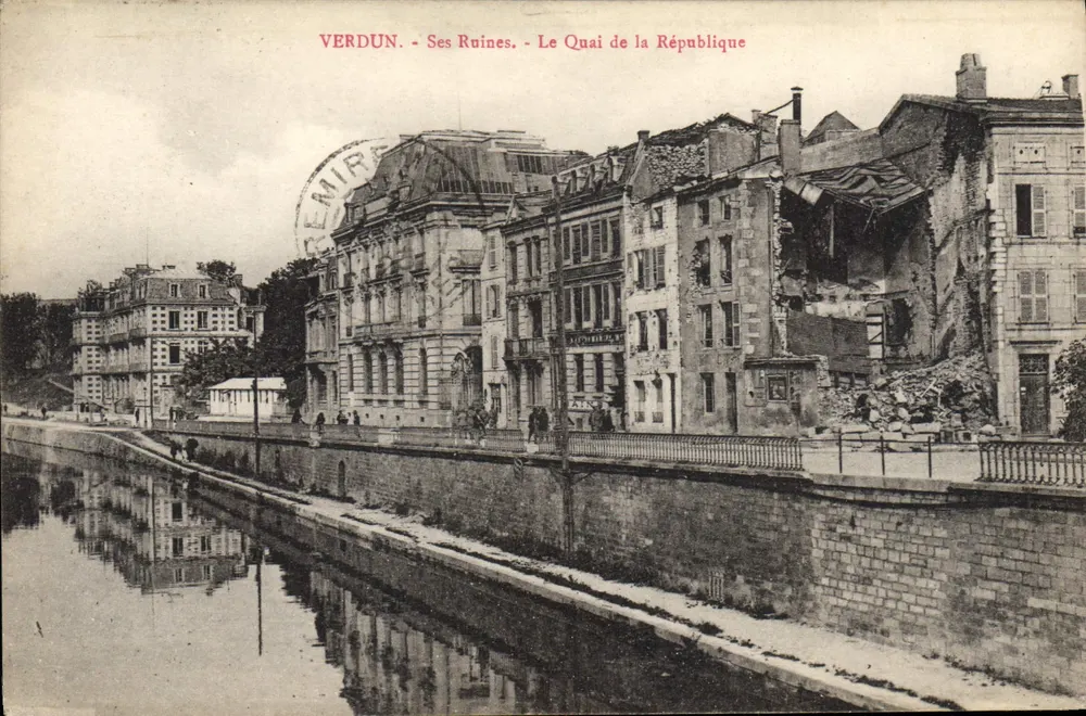 Verdun - Seine Ruinen - Der Quai de la République — Verlag Verdiré, Nr. 103 - Vorderseite