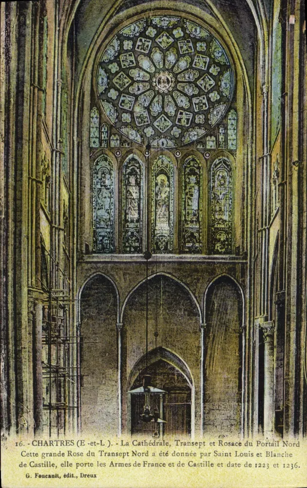 Chartres (E-et-L) - Die Kathedrale, der Querarm und das Rosenfenster des Nordportal - Vorderseite