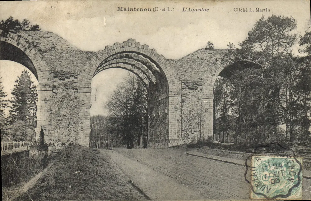 Maintenon (E-et-L.) — O Aqueduto — Cliché L. Martin - Frente