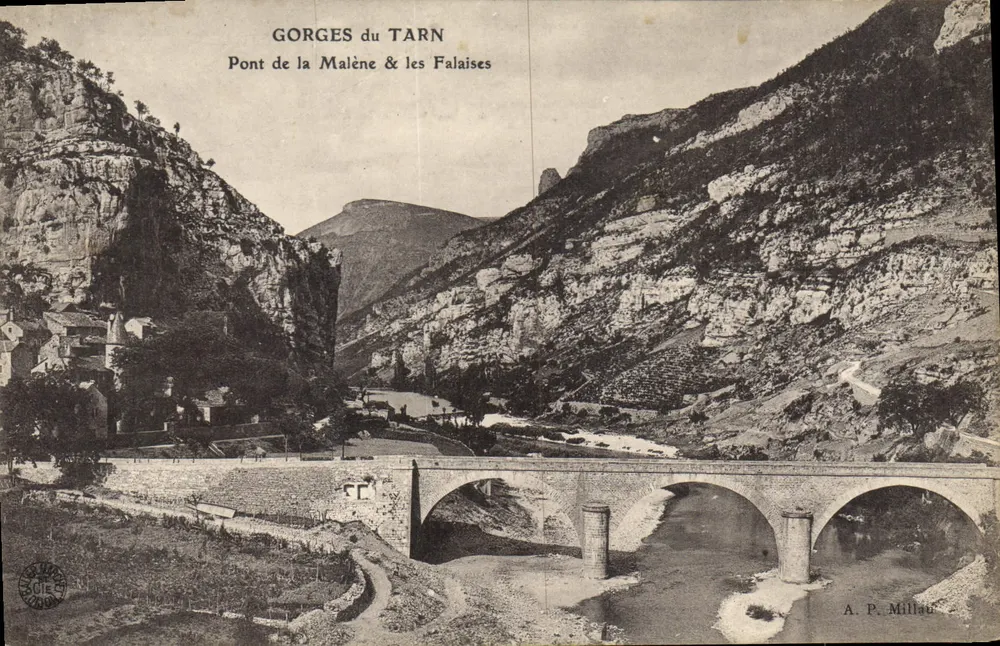 Tarn-Schluchten — Brücke Malène & Klippen — A. P. Millau - Vorderseite