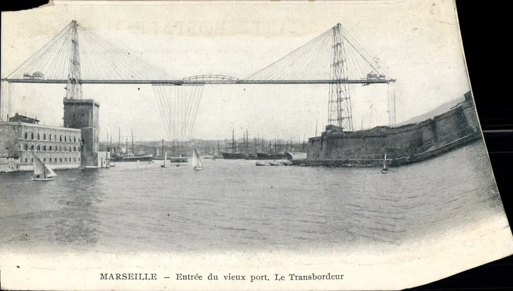 Marseille — Eingang zum alten Hafen. Der Transbordeur - Vorderseite