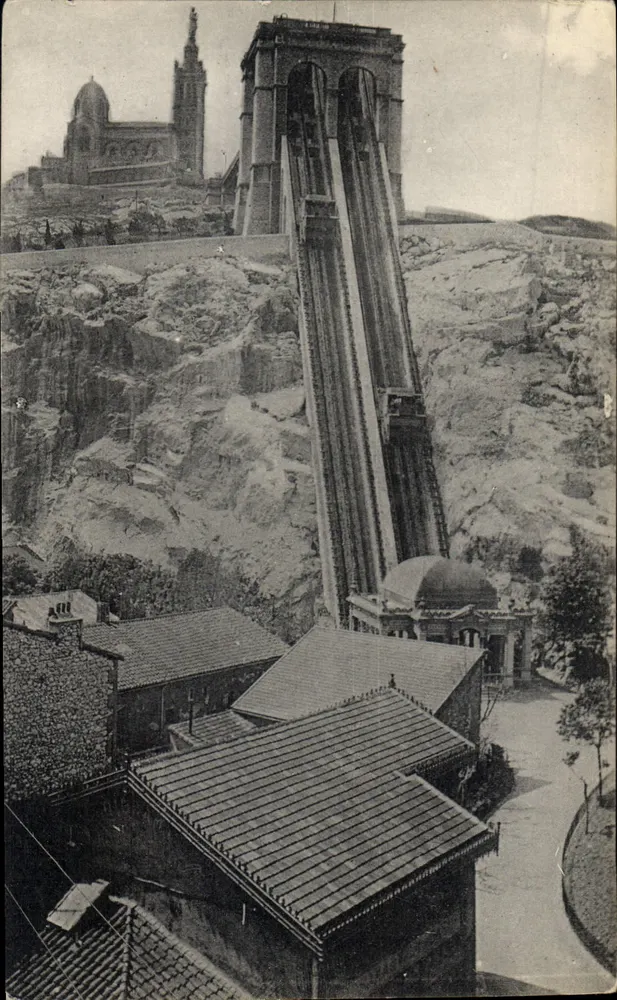 Die Aufzüge der Notre-Dame de la Garde — Marseille — Ausgabe 'La Cigogne' n° 45 - Vorderseite