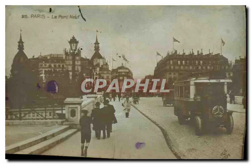 Paris - O Pont Neuf — vista do ponte com trem elétrico — editor A.C.A. - Frente