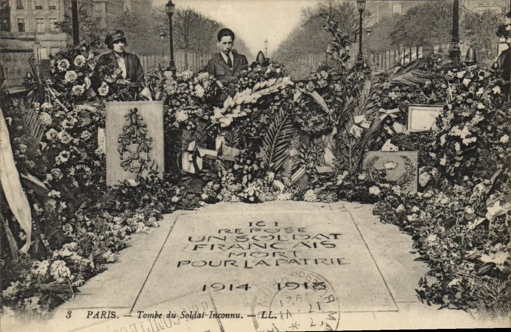 Paris — Túmulo do Soldado Desconhecido — LL. n°3 - Frente