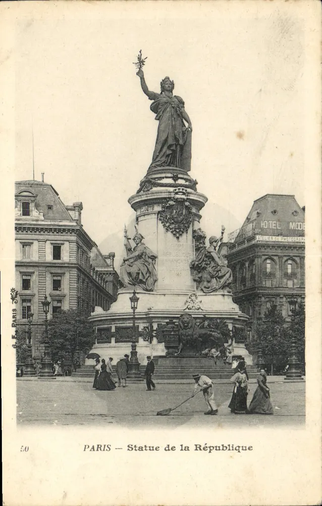 Paris — Estátua da República — G. F. Paris, n° 50 - Frente