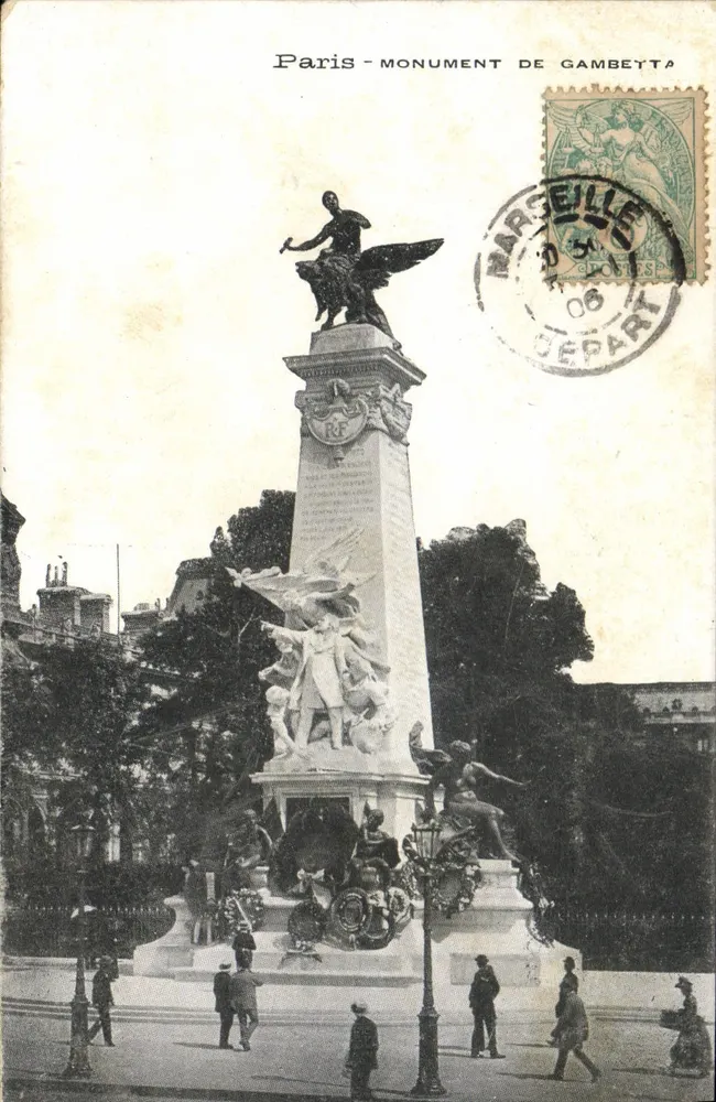 Paryż - Pomnik Gambetta — wydawca nieznany, numer serii nie widoczny - Awers