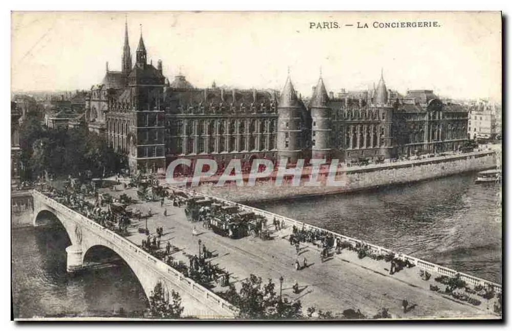 Paris — A Conciergerie - Frente