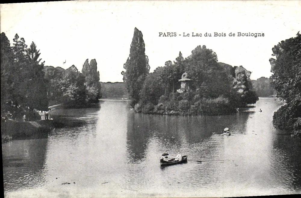PARIS - See des Bois de Boulogne — Ansicht des Sees mit Boot und bewaldetem Insel - Vorderseite