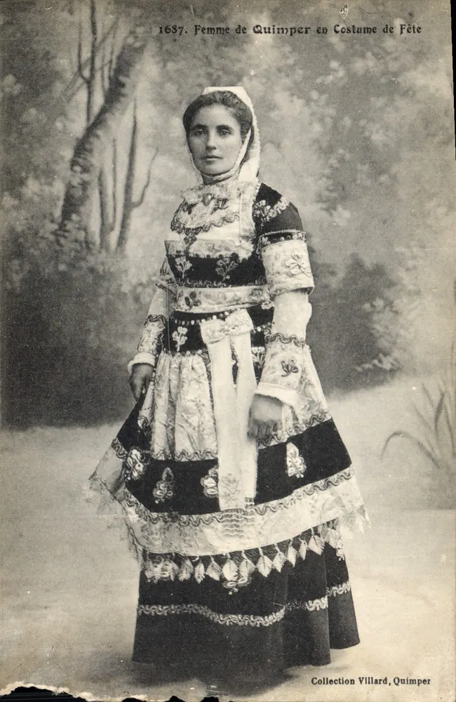Frau aus Quimper im Festkleid — Sammlung Villard, Quimper - Vorderseite