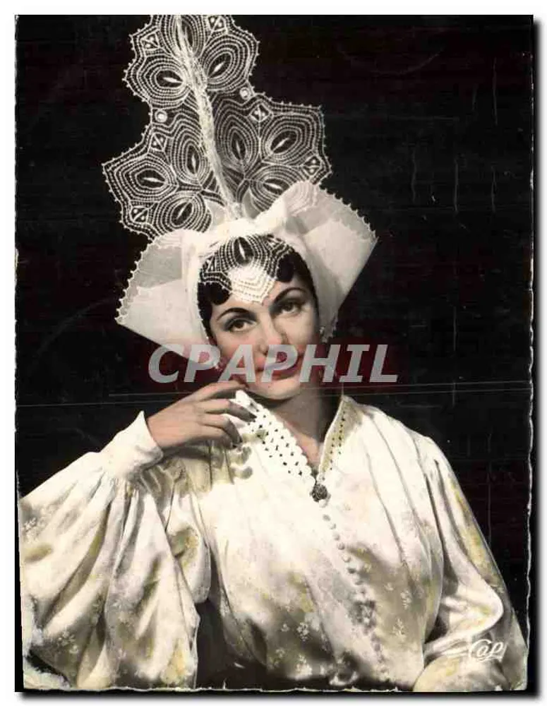 Mulher em traje tradicional — fotografia colorida — Réal-Photo - Frente